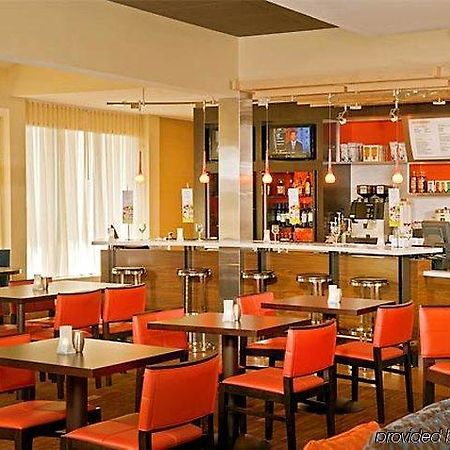 Courtyard By Marriott Ґрінсборо Екстер'єр фото