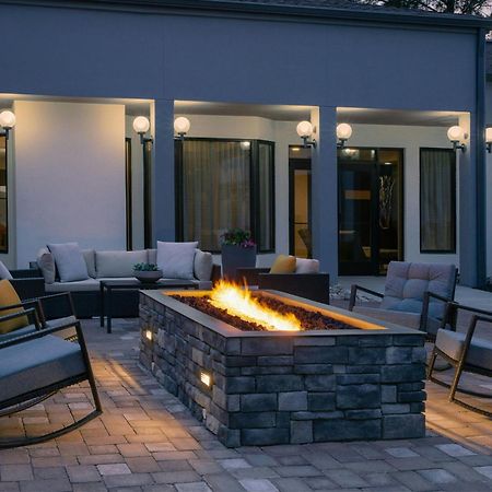 Courtyard By Marriott Ґрінсборо Екстер'єр фото