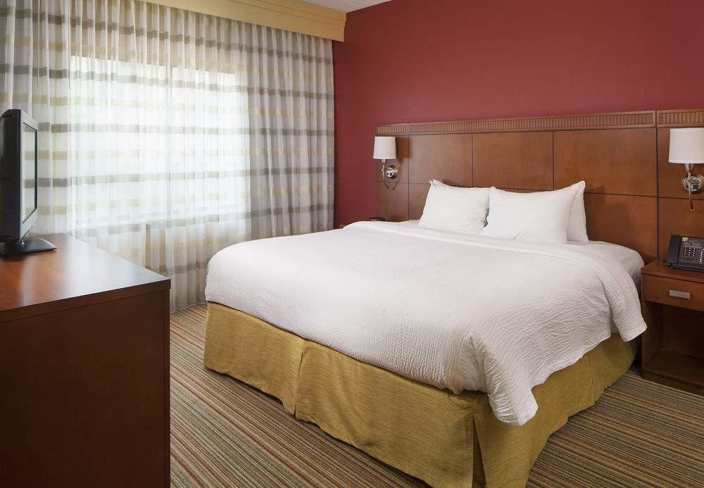 Courtyard By Marriott Ґрінсборо Екстер'єр фото