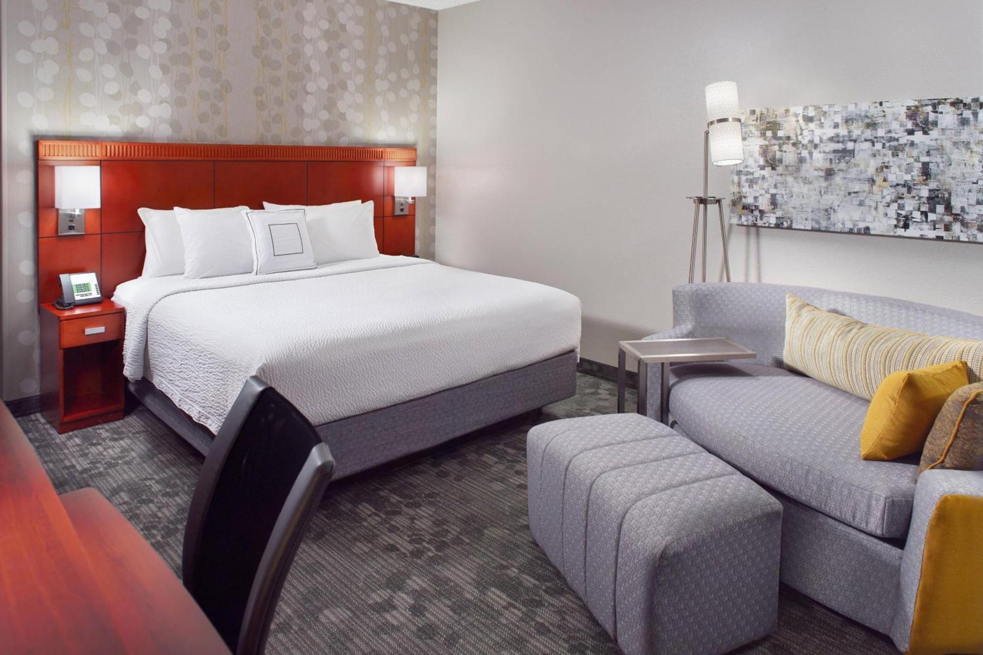 Courtyard By Marriott Ґрінсборо Екстер'єр фото