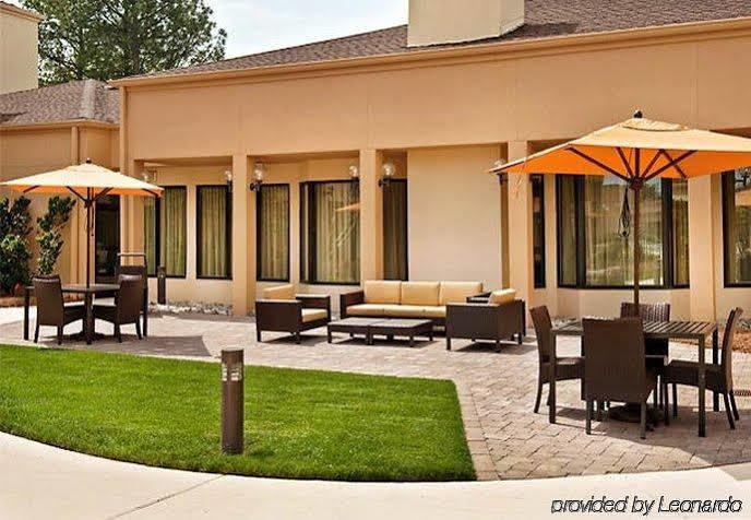 Courtyard By Marriott Ґрінсборо Екстер'єр фото