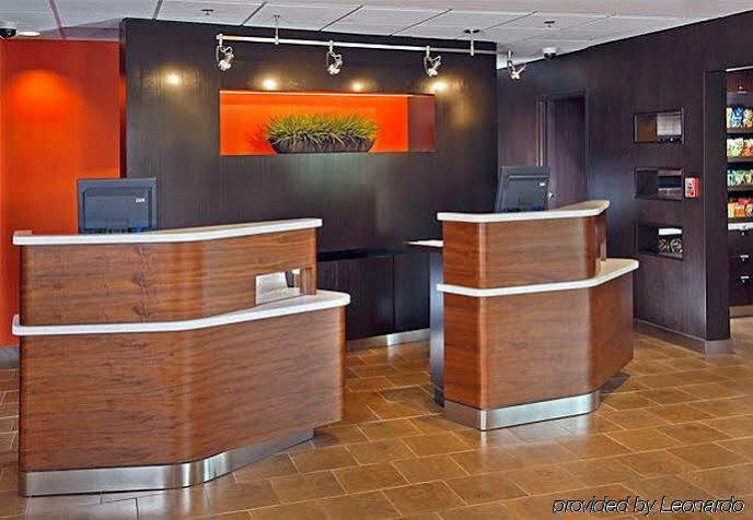 Courtyard By Marriott Ґрінсборо Екстер'єр фото